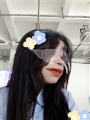 上班时闲得无聊拍个搞怪表情发日志