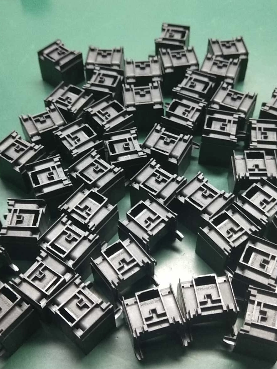 9499763F-3*2-4DEE-9565-FD0E9E882005