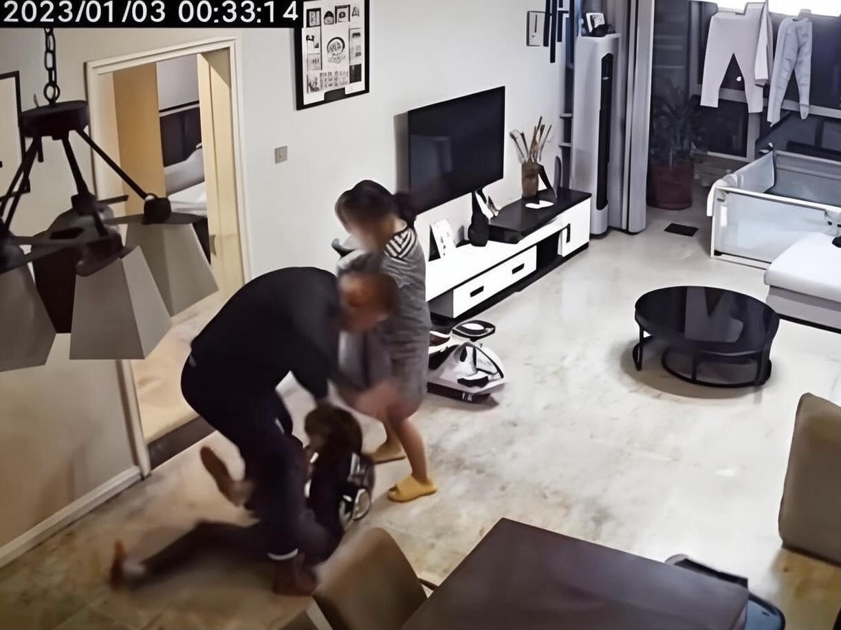 2DA43C9B-7DE7-4D41-845A-03101FA93B0F