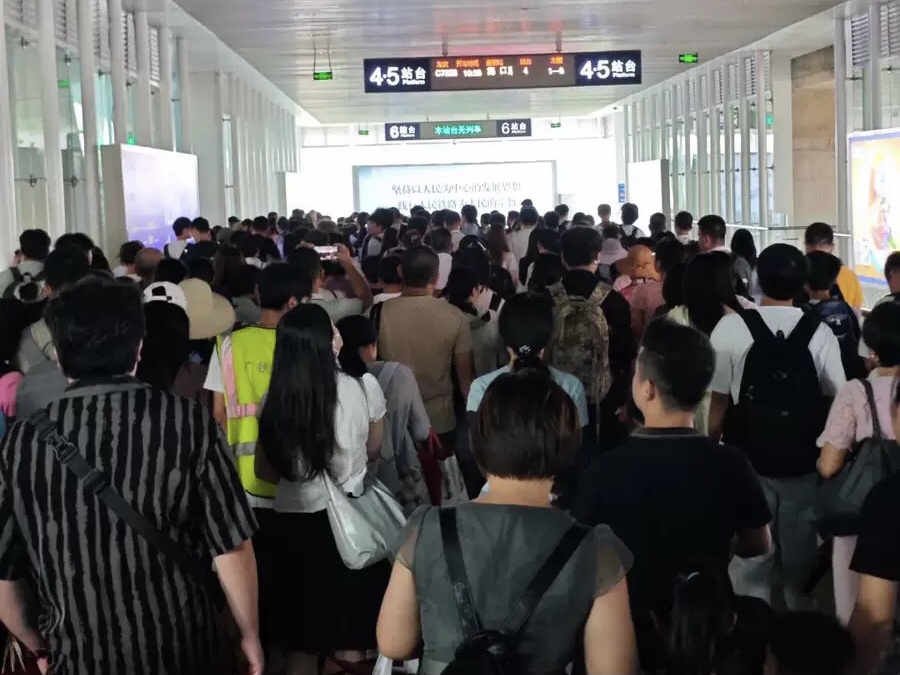 4AA181B5-FD56-423E-B533-8F21C0B8956C