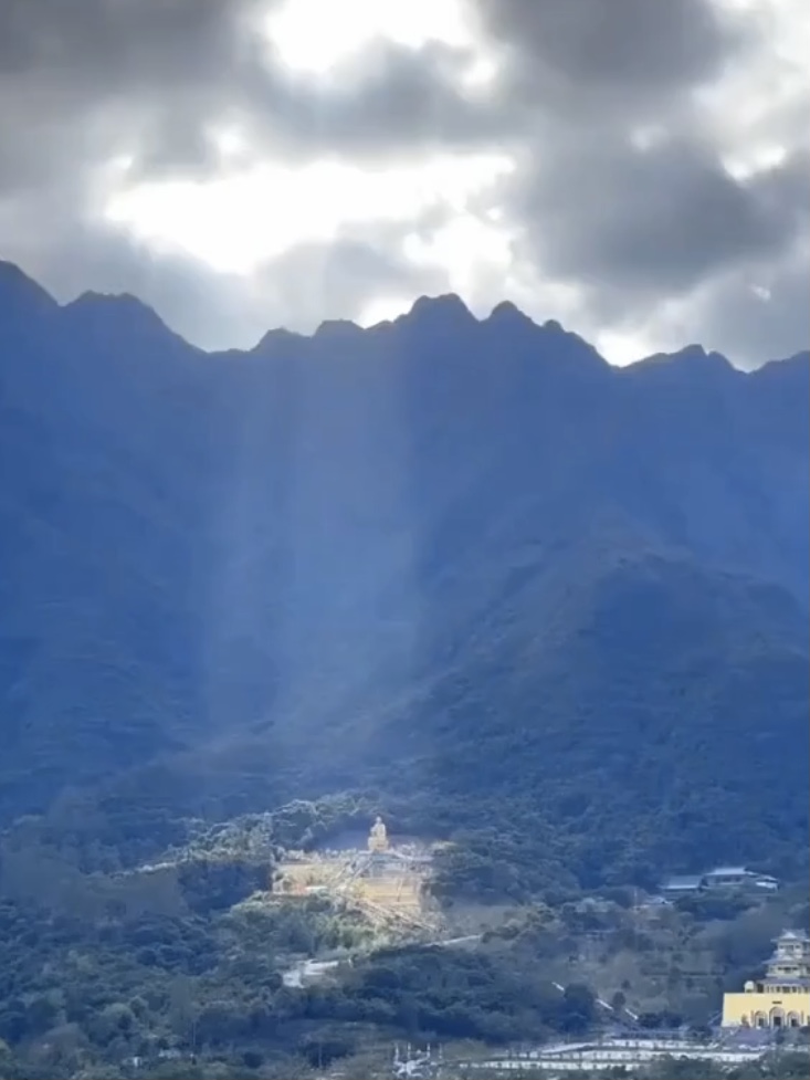 AE25BBF9-6AAB-4C57-B462-582E3E6104BE