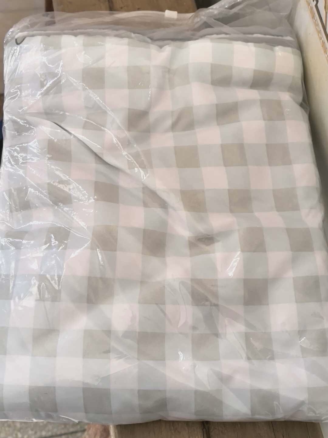 BFD5ACB2-097D-4ED2-850B-4A12484C00AB